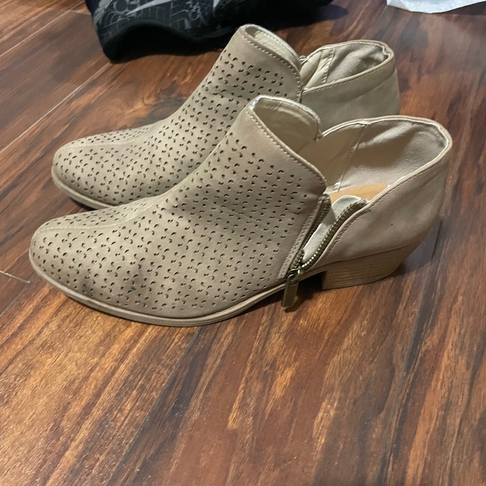 Booties - Picture 4 of 5
